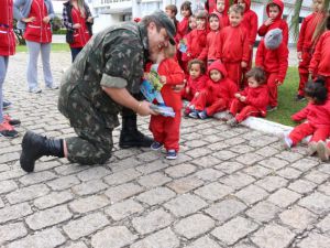 visita escolas - semana do exrcito 22